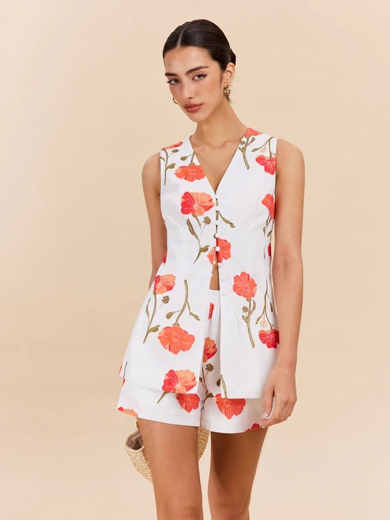 Pants - NWT Commense Floral Button-Front Shorts Set Size Small